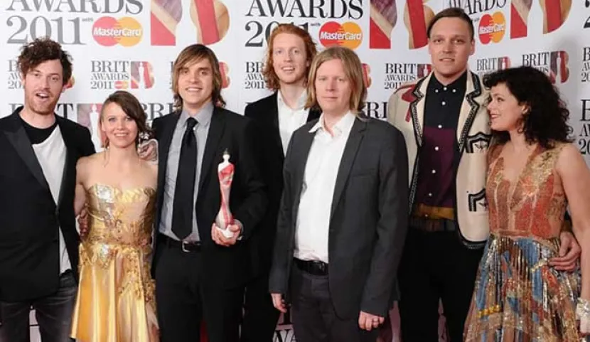 Arcade Fire en los Brit Awards 2011