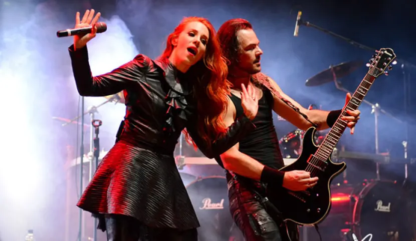 Epica en su concierto en Metalmillenium