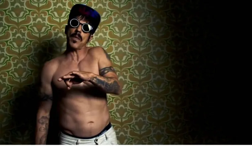 Red Hot Chili Peppers presenta el video de "Dark Necessities"