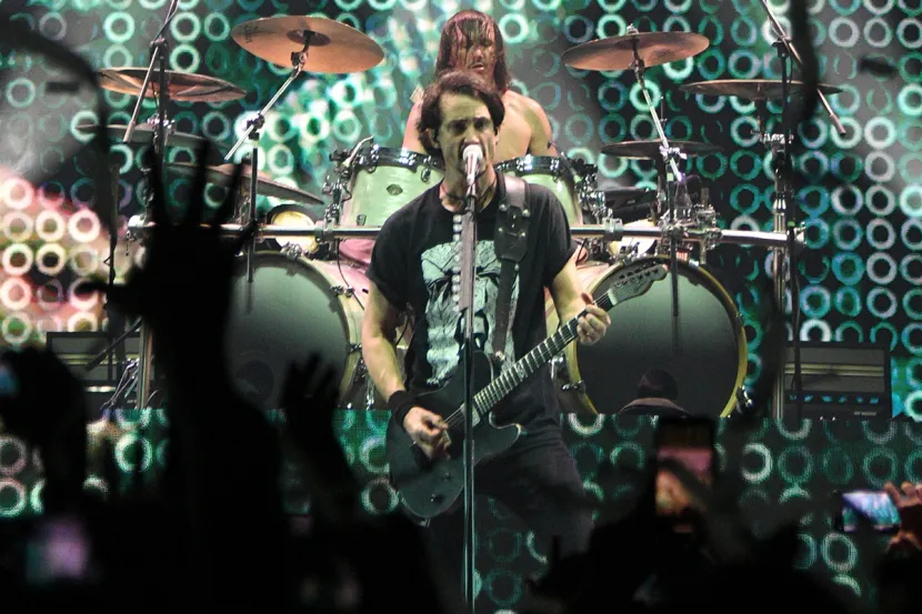 Mario Duplantier y Joe Duplantier en el show de Gojira en Bogotá