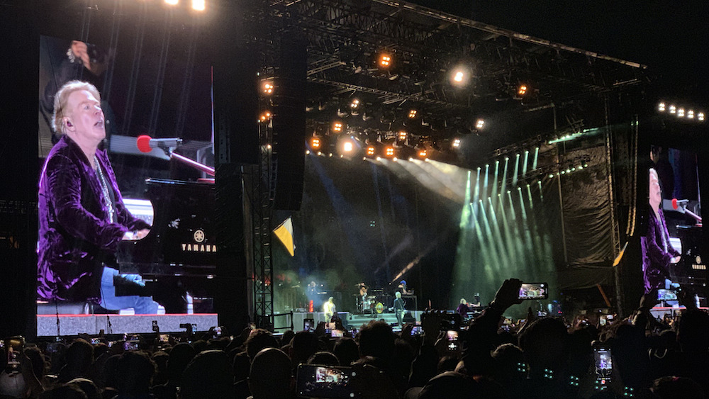Guns N' Roses durante su concierto en Bogotá