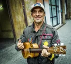 Manu Chao presenta la canción "Tu te vas", adelanto de su nuevo álbum