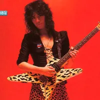 El 22 de febrero de 1961 nació Akira Takasaki de Loudness. El 22 de febrero de 1961 nació Akira Takasaki de Loudness.