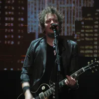 En 1973 nació Jason White quién hizo parte de Green Day En 1973 nació Jason White quién hizo parte de Green Day