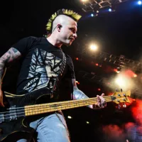 En 1984 nació Johnny Christ, bajista de Avenged Sevenfold