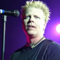 En 1965 nació Dexter Holland de The Offspring