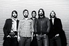En fotografia Dave Grohl y la banda Foo Fighters