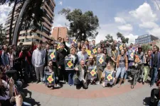 Artistas reunidos en pro de #UnCantoXColombia. Foto tomada de Twitter @cantoxcolombia  