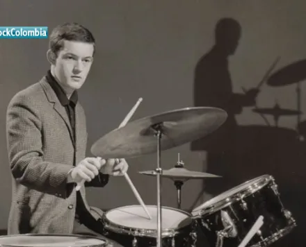 El 9 de febrero de 1940 nació Brian Bennett, músico británico, de la banda The Shadows.