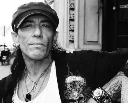 El 3 de julio de 1966 nació Stephen Pearcy de Ratt