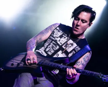 El 7 de julio de 1981nació Synyster Gates de Avenged Sevenfold