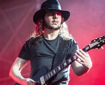 El 18 de julio de 1975 nació Daron Malakian de System of a Down