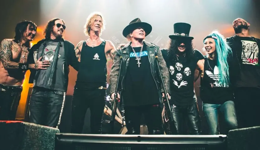Guns N' Roses al finalizar su show el pasado 9 de abril en Las Vegas Guns N' Roses al finalizar su show el pasado 9 de abril en Las Vegas
